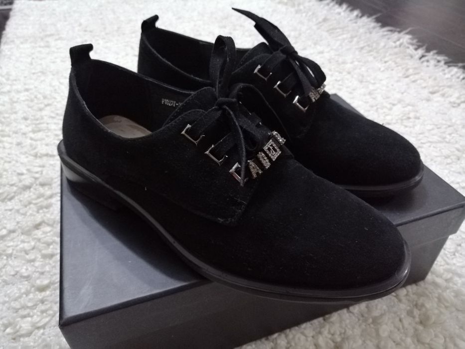 Продам весенние ботиночки