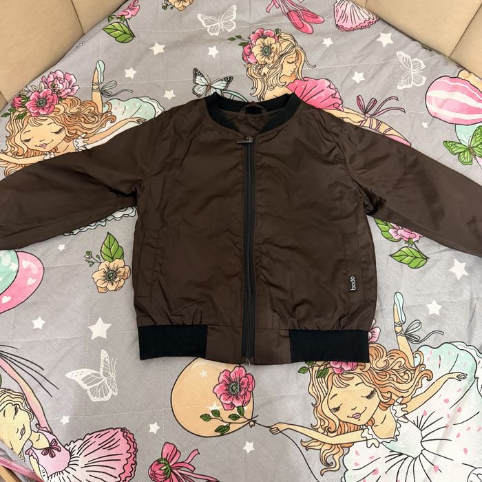 Продам бомбер для мальчика