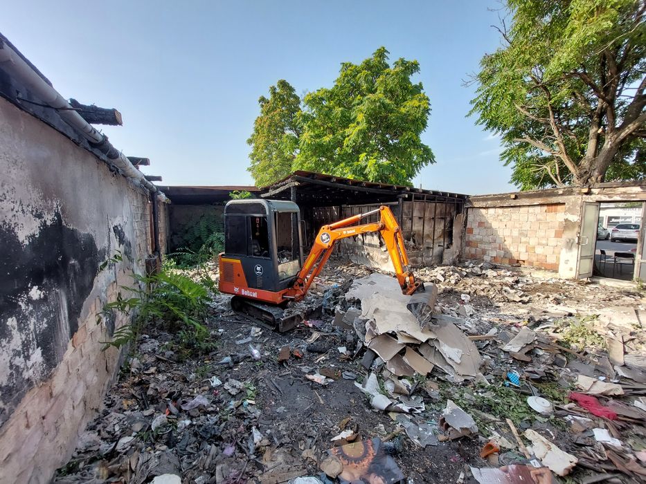 Услуги с багер и самосвал и септични ями Стара Загора