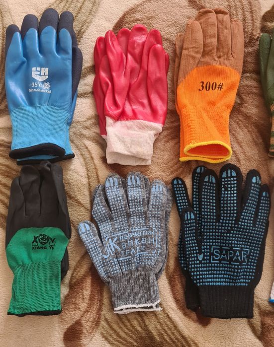 Рабочие перчатки.