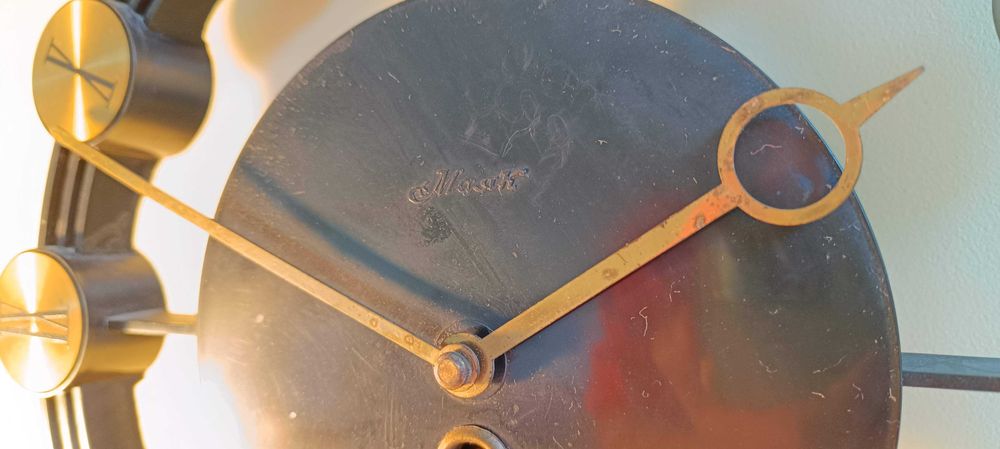 Ретро механичен руски часовник - Маяк