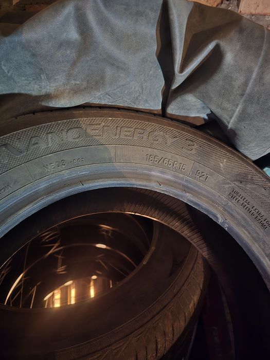 Продам шины 185х70х15