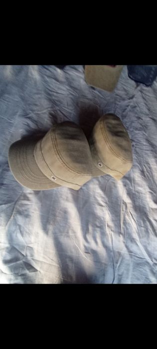 Кепка бош кийимлар