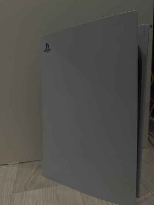 Игровая приставка Sony PlayStation 5 + 3 джостика