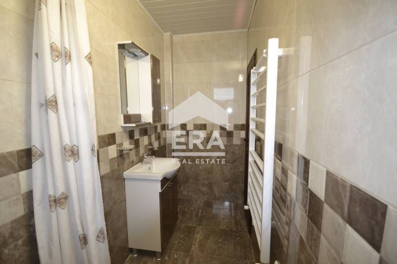 Прекрасен многостаен апартамент с гараж