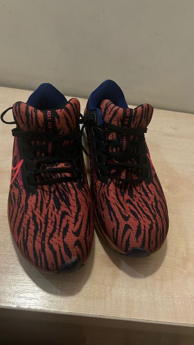 Nike кроссовки женские