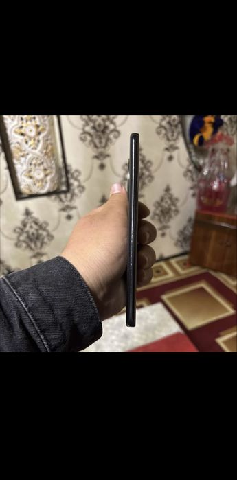 xotira 8/256 rangi qora chaqa chuqusi yuq kar dak bor