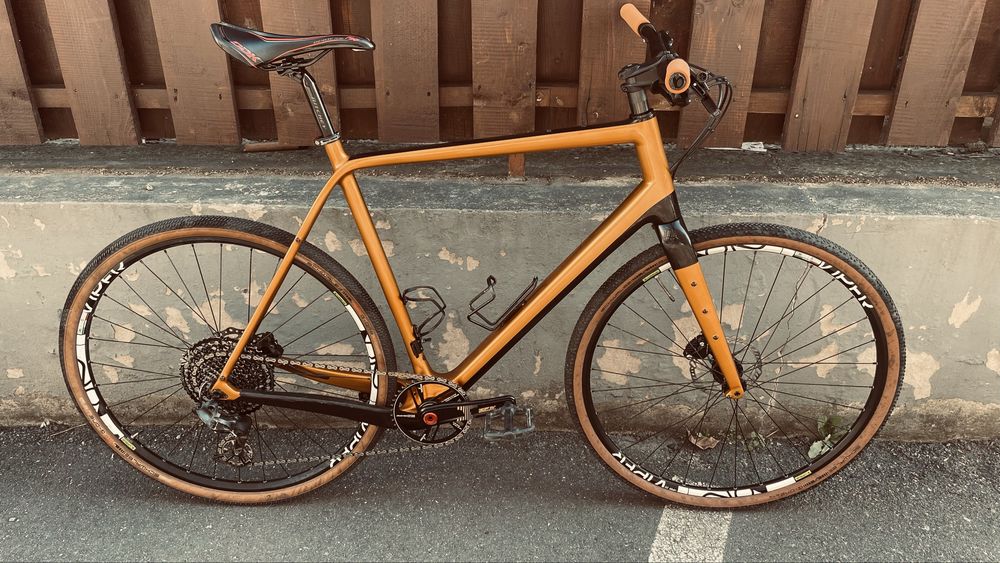 Bicicleta gravel / trekking carbon XL