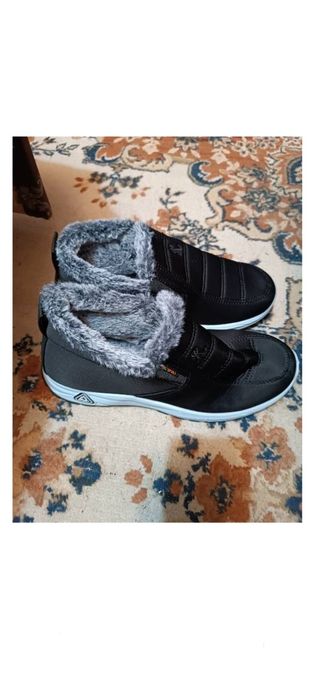 Продам кросовки зимние