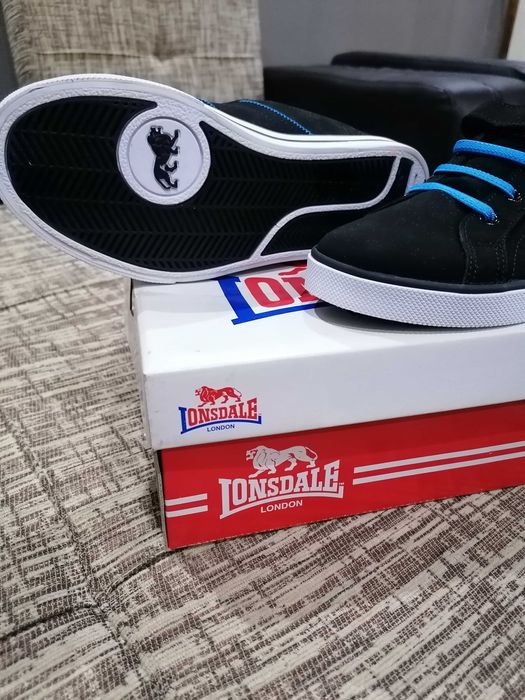 Нови маратонки Lonsdale