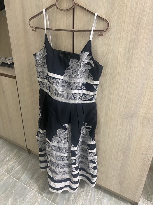 Дамска  рокля с презрамки