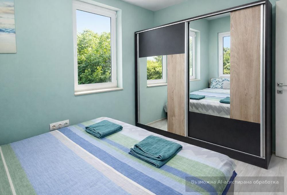 Тристаен апартамент в района на ЖП гара!