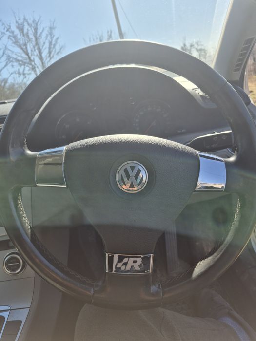 Dezmembrez volkswagen passat b6