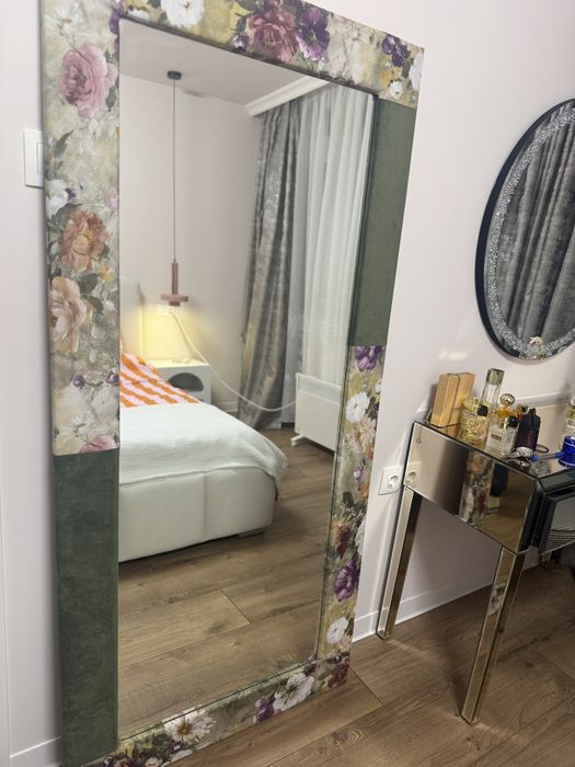 Огледало с тапицирана рамка 180/70 см