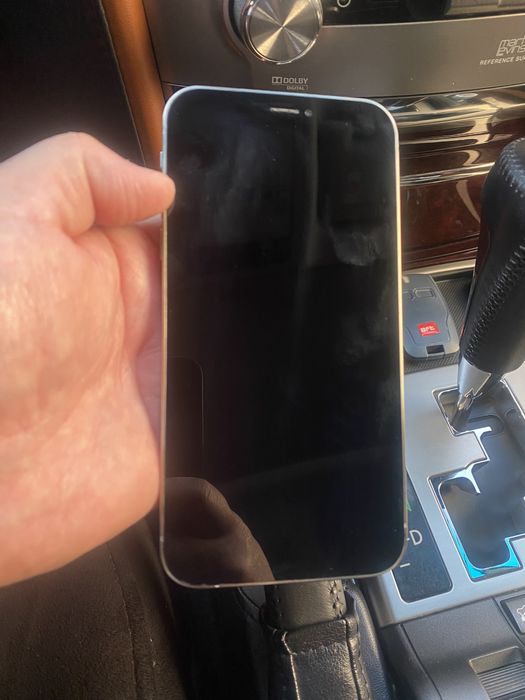 Айфон 15 про продам