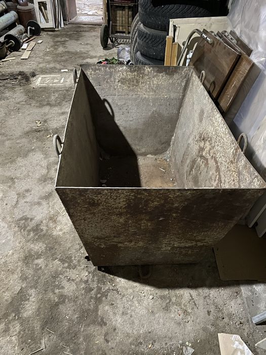 Железный бак