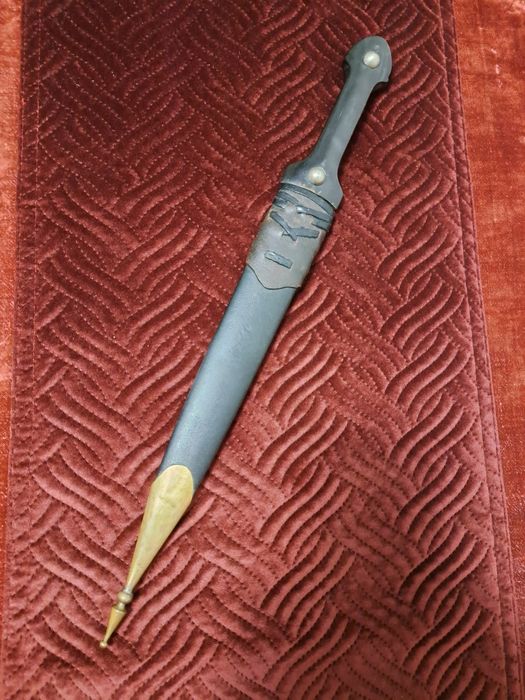 Кинжал.                          .