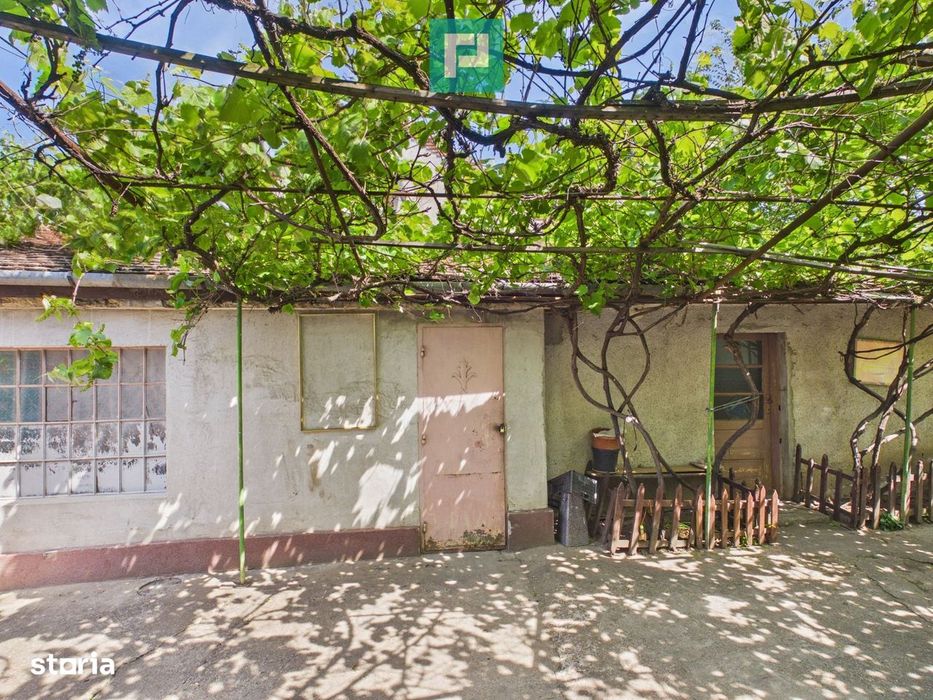Casă individuală zonă centrală - teren 940 mp
