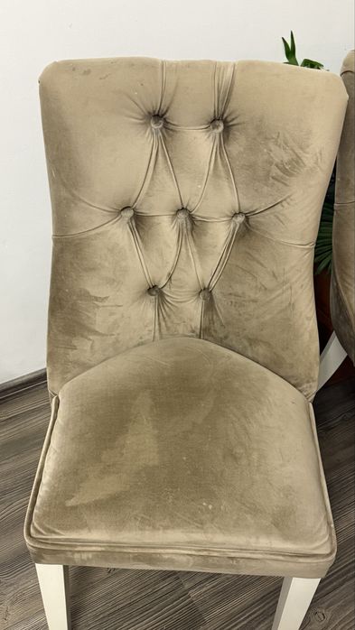 Разтегателна трапезна маса с 4 стола честър