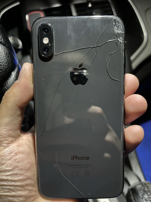 iPhone XS  64 G