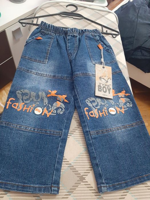 Детски дънки чисто нови за пролет-есен