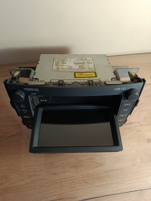 Продам автомагнитолу на RAV4