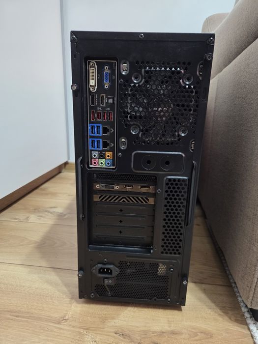 Vand Calculator PC Intel i7, 32GB Ram, SSD, Nvidia GTX, Corsair