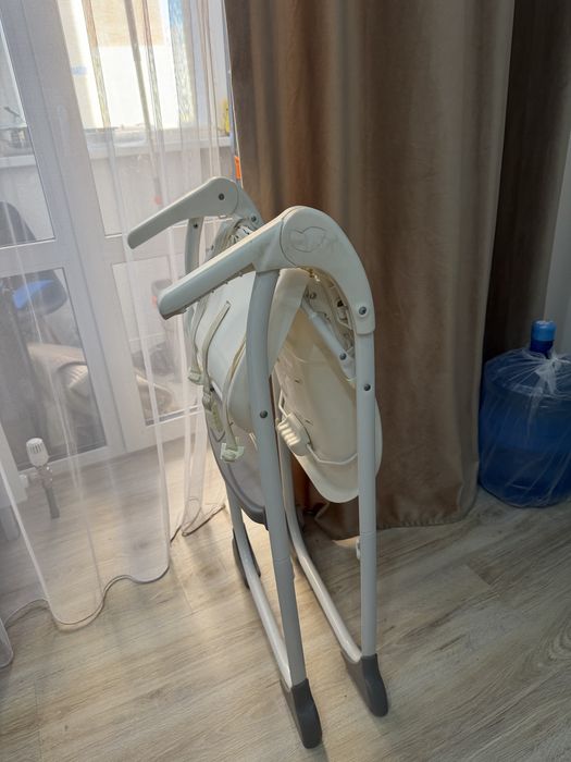 Отдам даром  стул для кормления