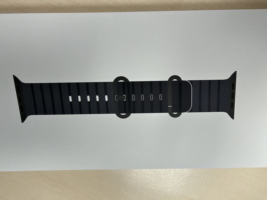 Curea apple 49 mm black ocean band