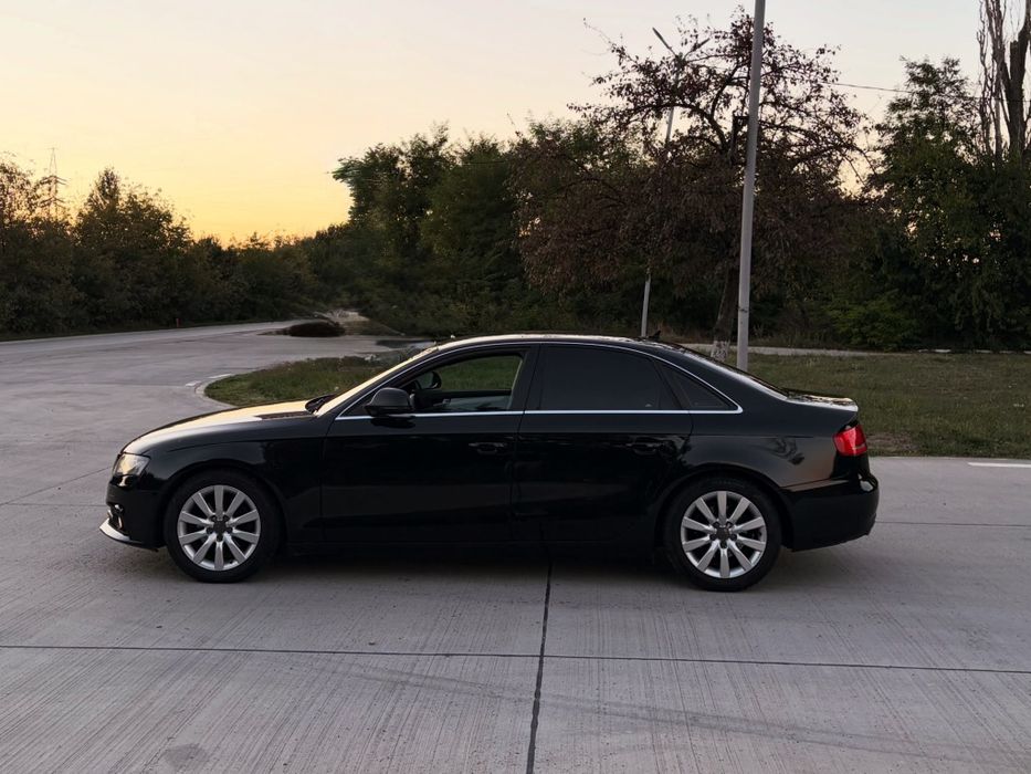 AUDI A4 B8 S Line 2.0 TDI 143cp 2009
