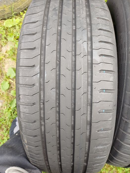 Vând 4 anvelope de vara 205 55 r16 CONTINENTAL  foarte bune