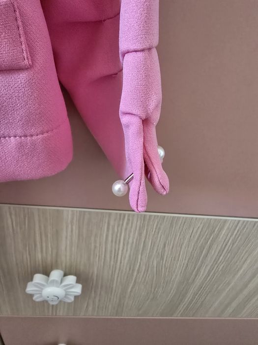 Официален костюм