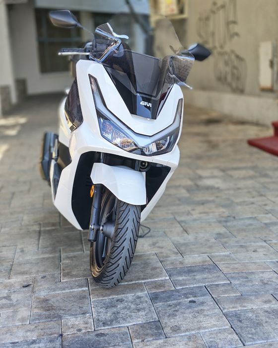 Honda PCX  125..