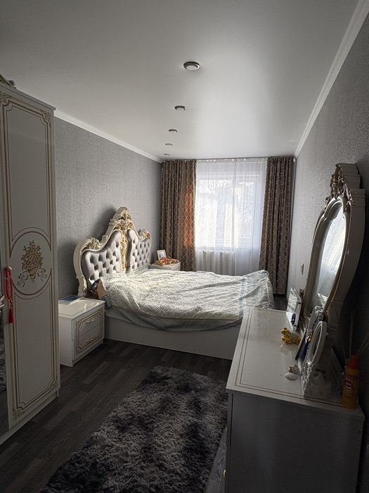 Продаю квартиру 1 микрорайон