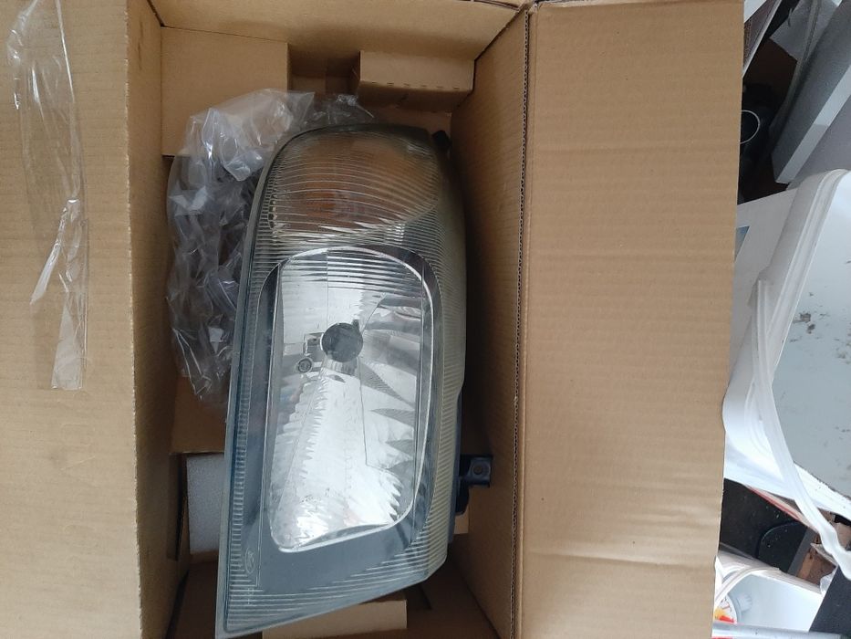 Десен Фар За Форд Транзид 2004г.