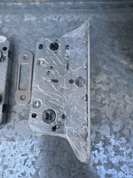 Замки врезные межкомнатные
