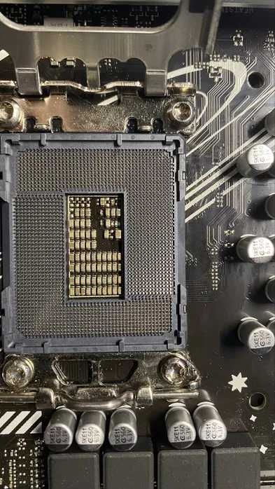 Kit I7 13700K + ASUS PRIME B-760 PLUS