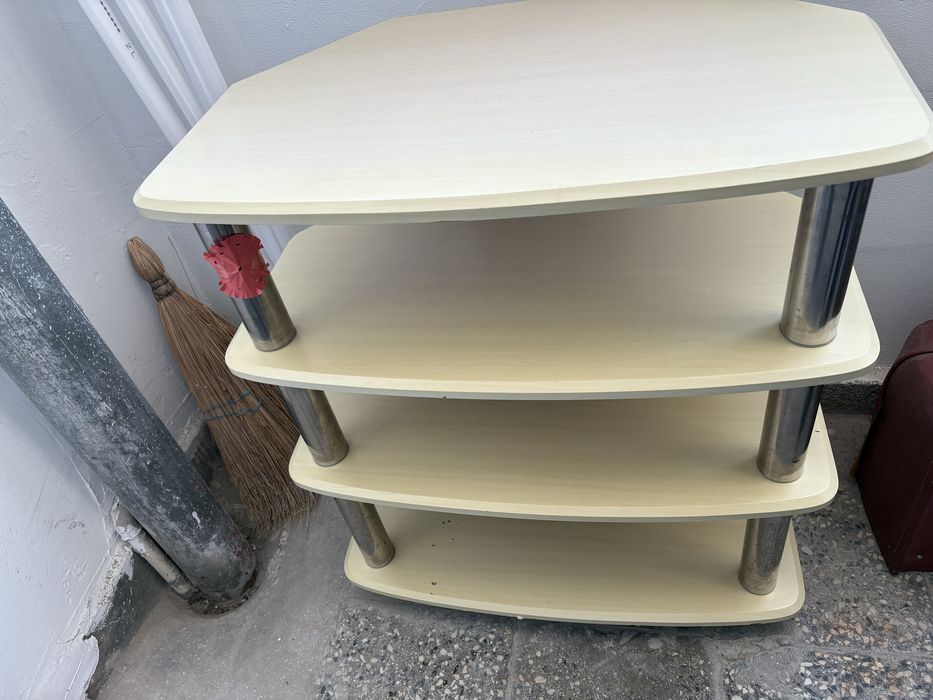 ТВ маса за телевизор