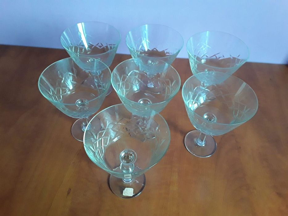 Vând set 7 Pahare Șampanie de Lux