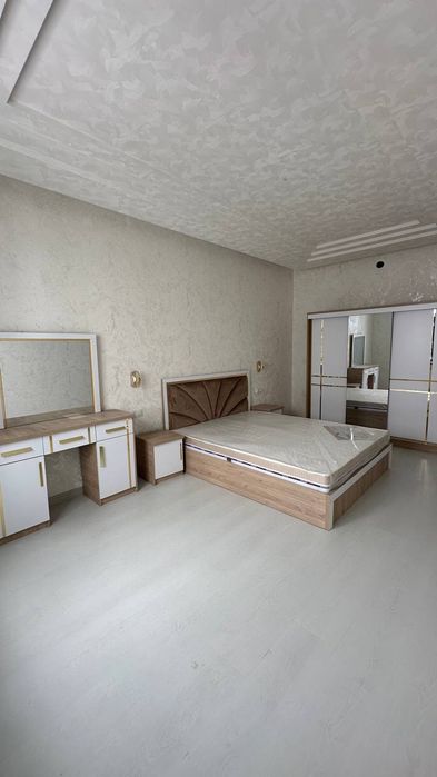 Янгихаёт район, Продаётся квартира Дубликат 57+57 m²