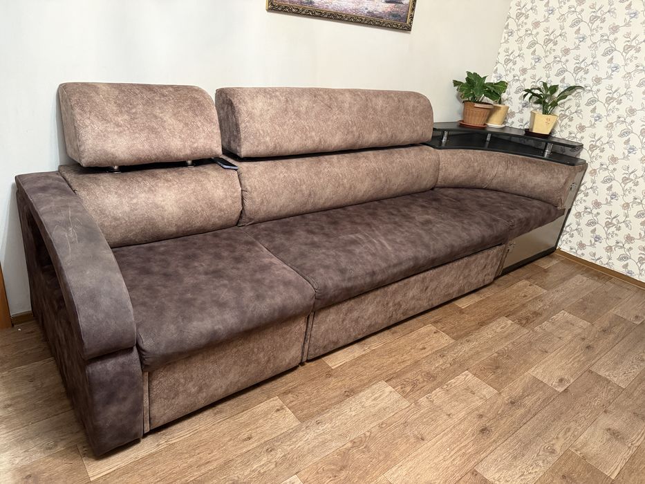 Продаю диван в отличном состоянии