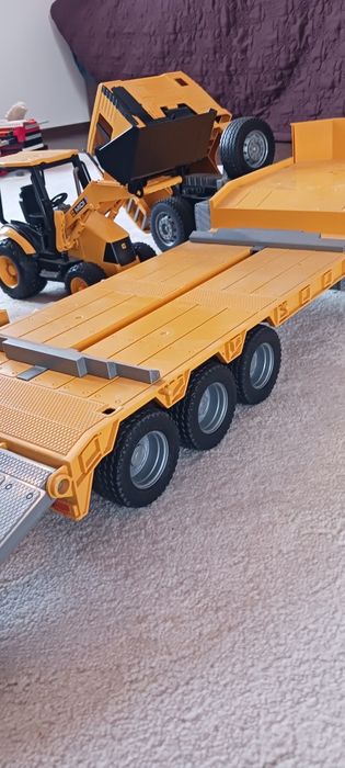 Камион, ремарке, валяк и багер Брудер Bruder