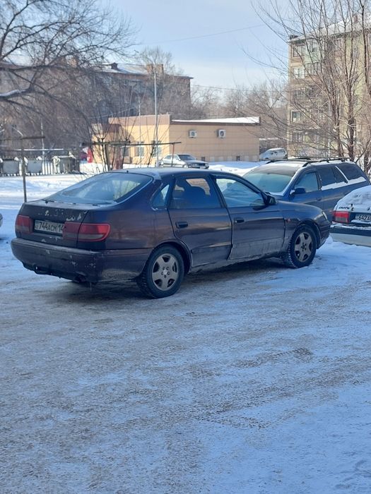 Продам Тойота карина е