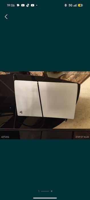 Playstation 5 Slim с двумя геймпадами