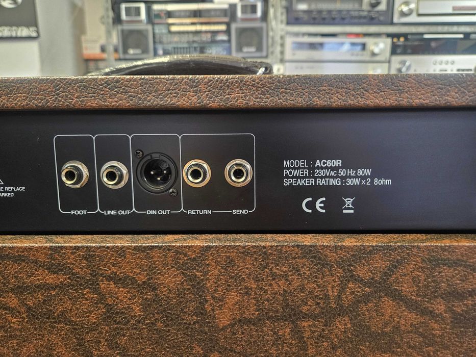 Китарно кубе Fame AC60R Acoustic Combo – Кристален звук за Вашата китара и вокал