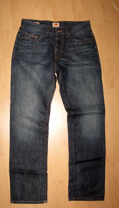 Blugi HUGO BOSS W 33 x L 32 / Talie 85 cm - Lungime 108