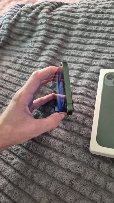 Продам iphone 13