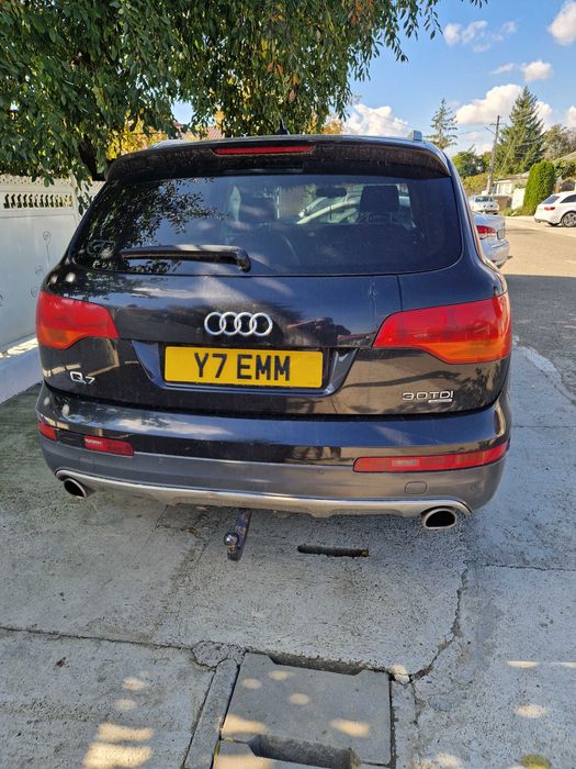 Dezmembrez Audi Q7 4L motor 3.0 tdi 233 cp tip BUG an 2007 motoras ansamblu stergatoare cui carlig remorcare far faruri stanga dreapta Vw Touareg BKS