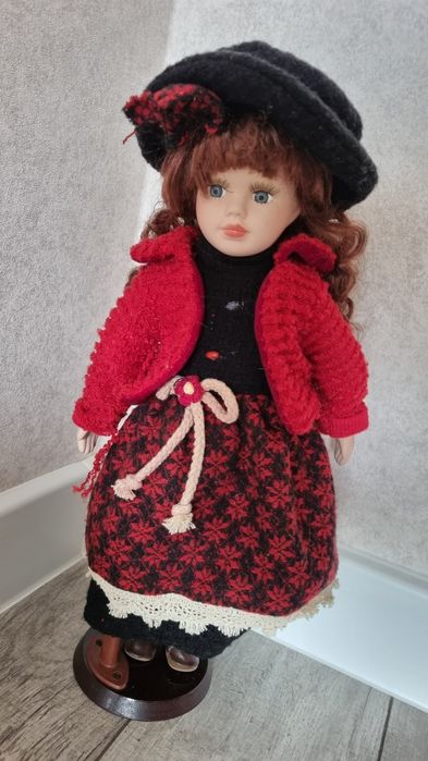 Кукла фарфоровая для интерьера