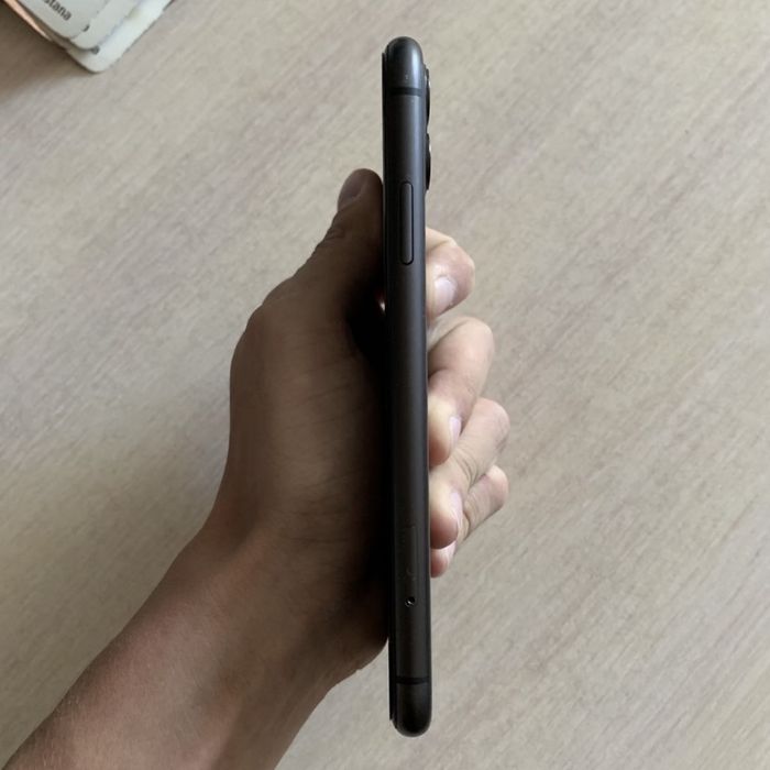 Продам iPhone 11 128gb